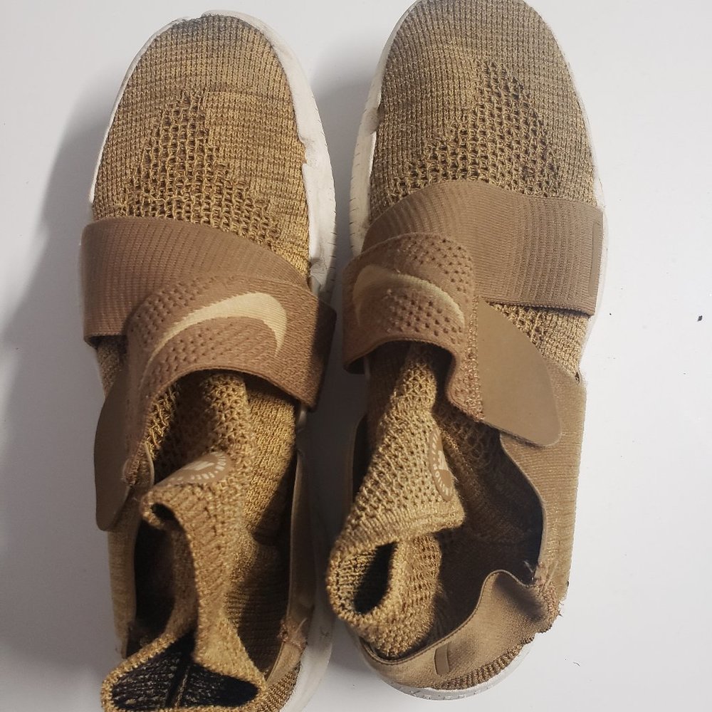 Nike Free RN Motion Flyknit 2018 Golden Beige Sz 8